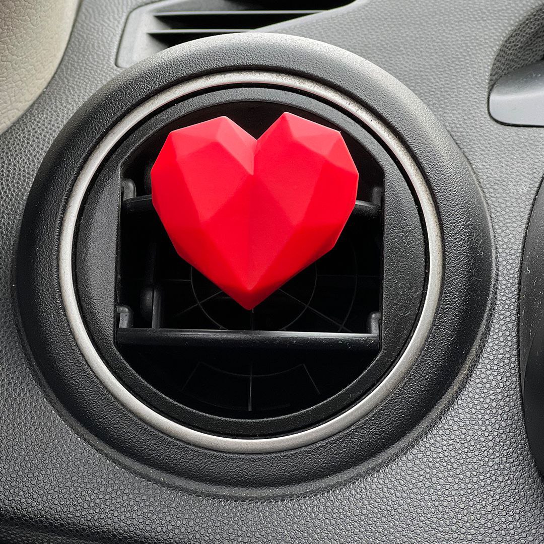 خوشبو کننده خودرو طرح قلب سه بعدی